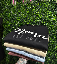 Load image into Gallery viewer, Personalized Names on sleeve