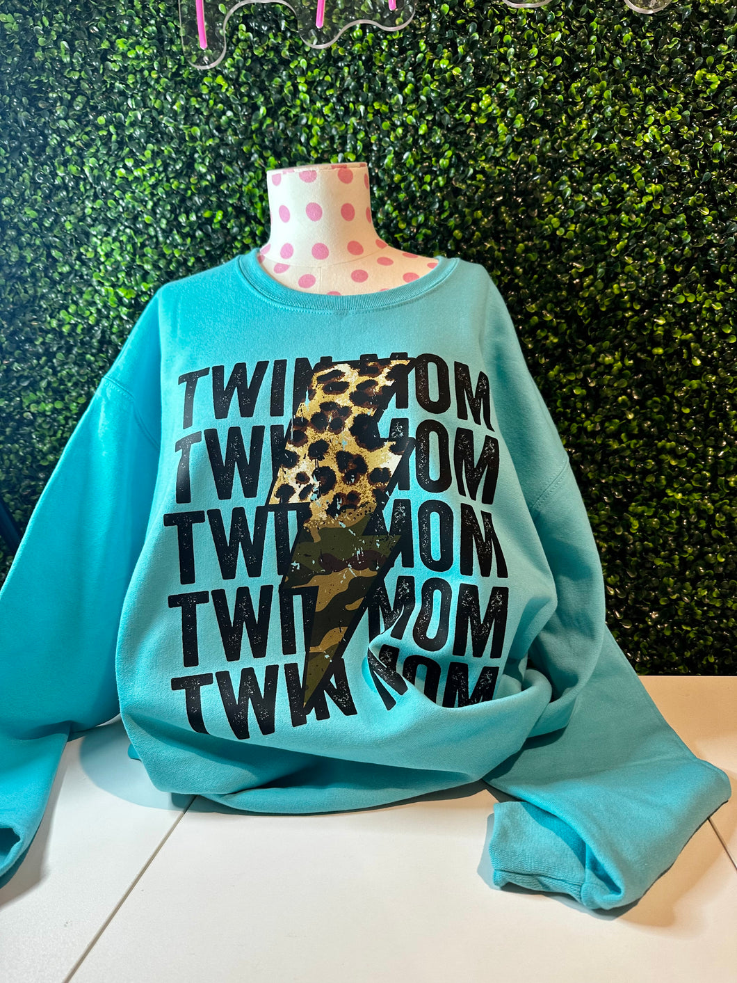 Twin Mom Camo Bolt