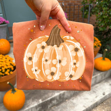 Load image into Gallery viewer, Floral Pumpkin
