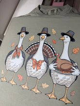 Load image into Gallery viewer, Thankful Goose
